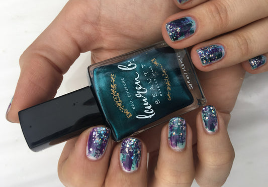 Mermaid manicure