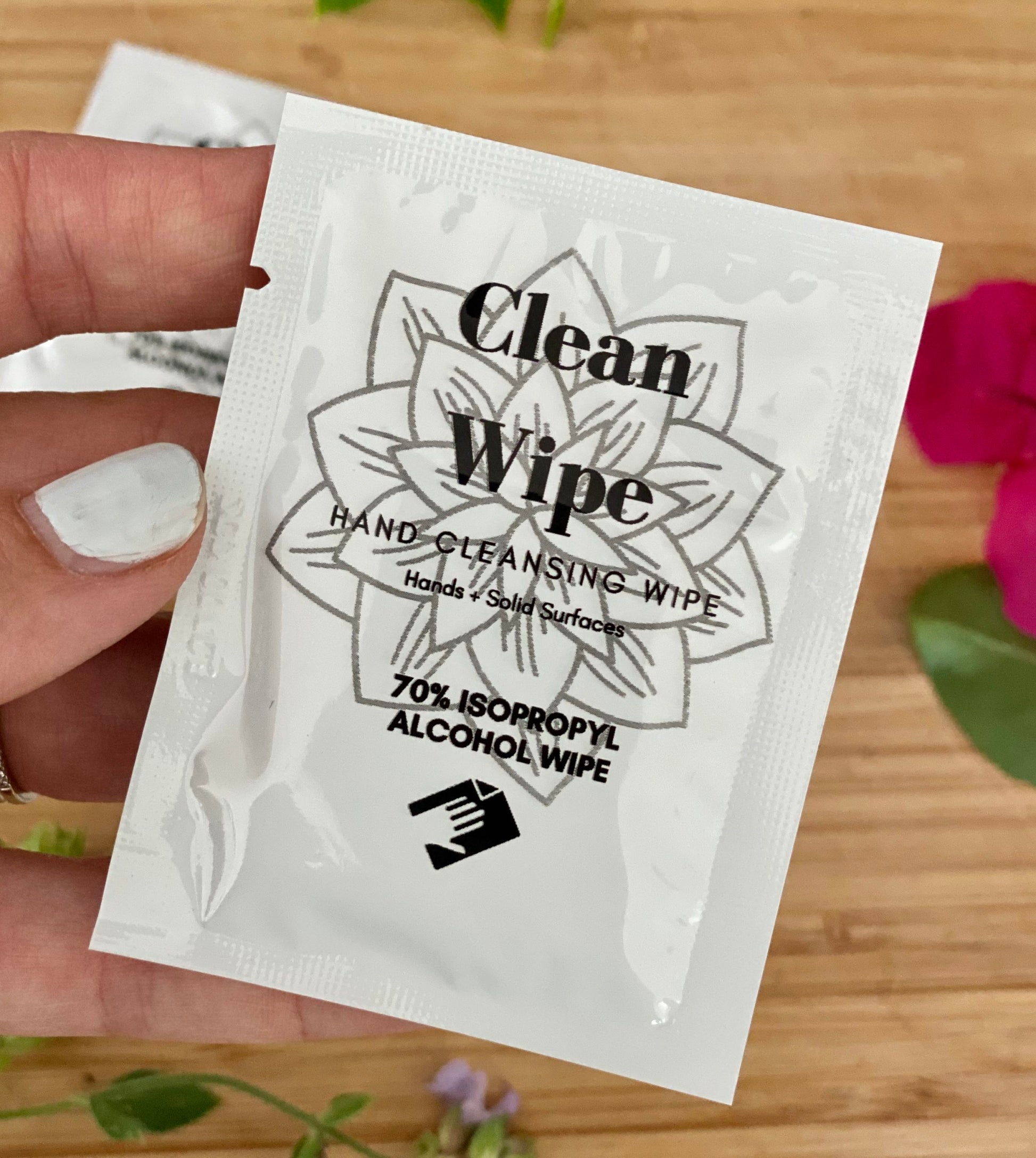 Hand & Nail Cleansing Wipes